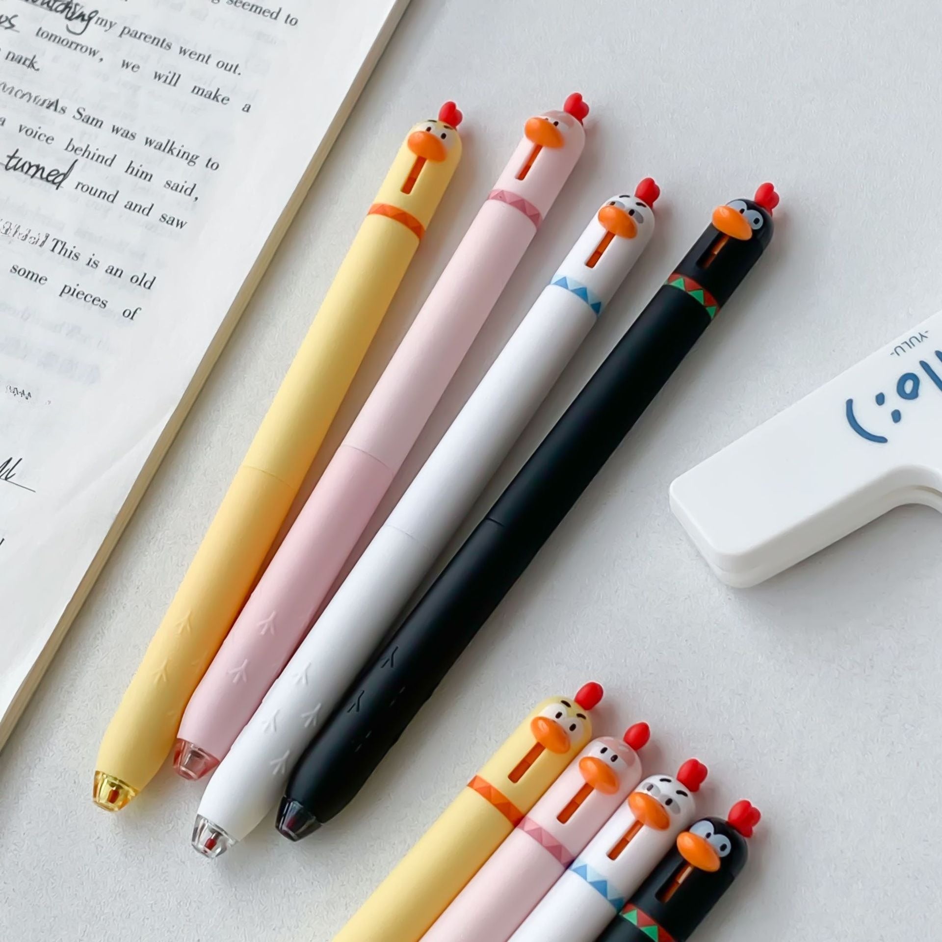 8pcs/ 1set Four different colors of funny chicken click gel pens, decompression office signature black pens, 0.5mm quick-drying writing pens, creative gel pens, can be used for writing and office work
